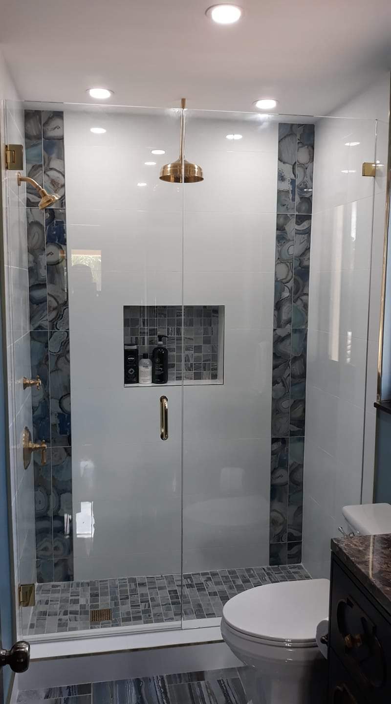 Frameless Shower & Tub Enclosures project by Advanced Glass Industries in South Florida — photo 22