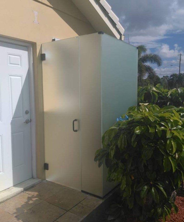 Frameless Shower & Tub Enclosures project by Advanced Glass Industries in South Florida — photo 30