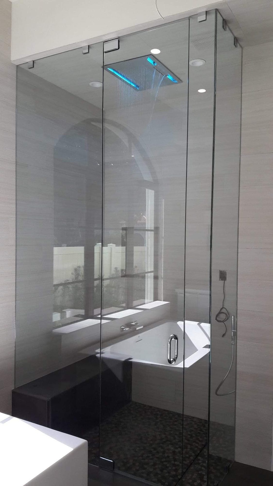 Frameless Shower & Tub Enclosures project by Advanced Glass Industries in South Florida — photo 19