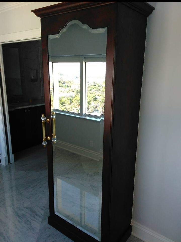 Mirrors project by Advanced Glass Industries in South Florida — photo 19