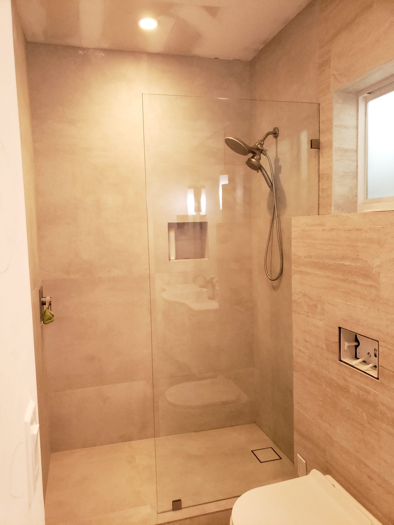 Frameless Shower & Tub Enclosures project by Advanced Glass Industries in South Florida — photo 56