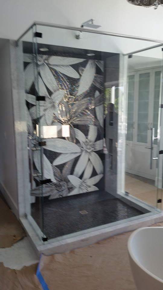 Frameless Shower & Tub Enclosures project by Advanced Glass Industries in South Florida — photo 25
