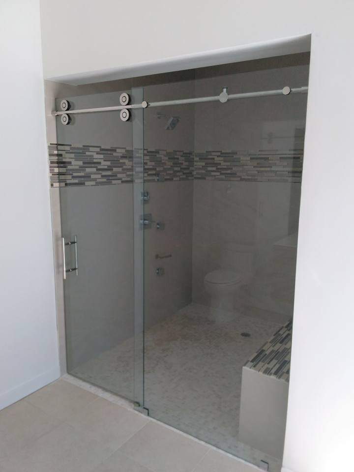 Frameless Shower & Tub Enclosures project by Advanced Glass Industries in South Florida — photo 26