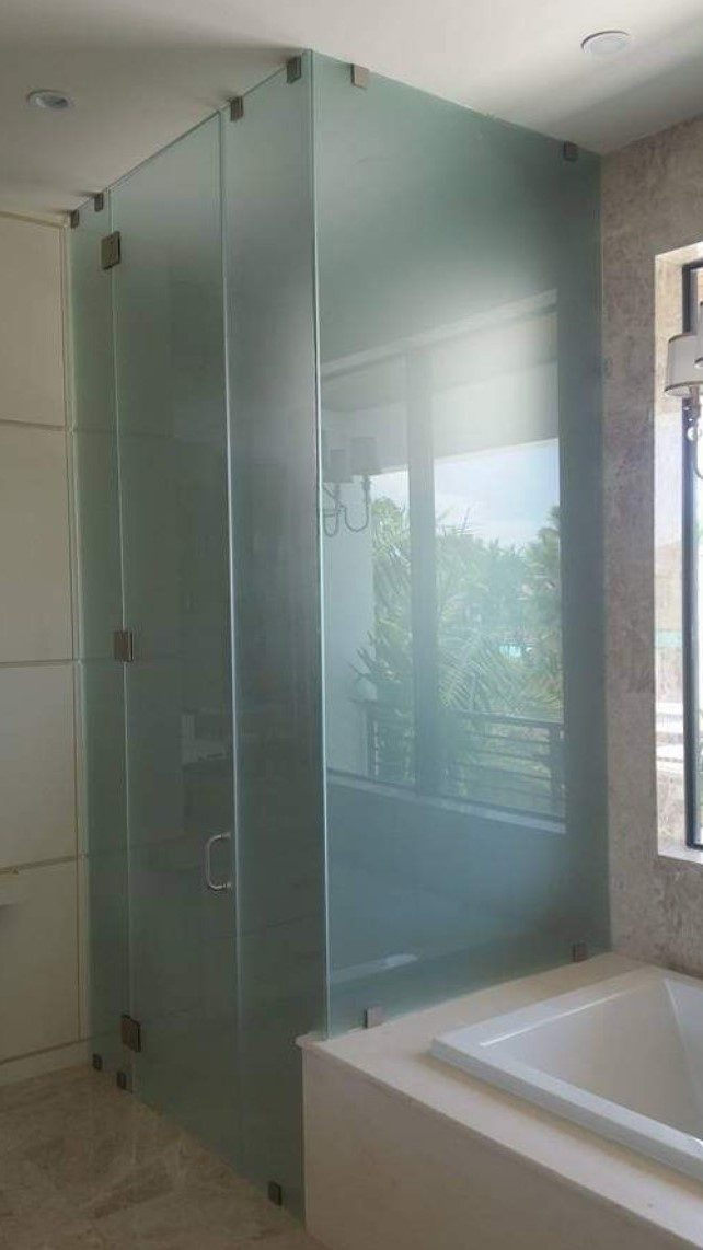 Frameless Shower & Tub Enclosures project by Advanced Glass Industries in South Florida — photo 35