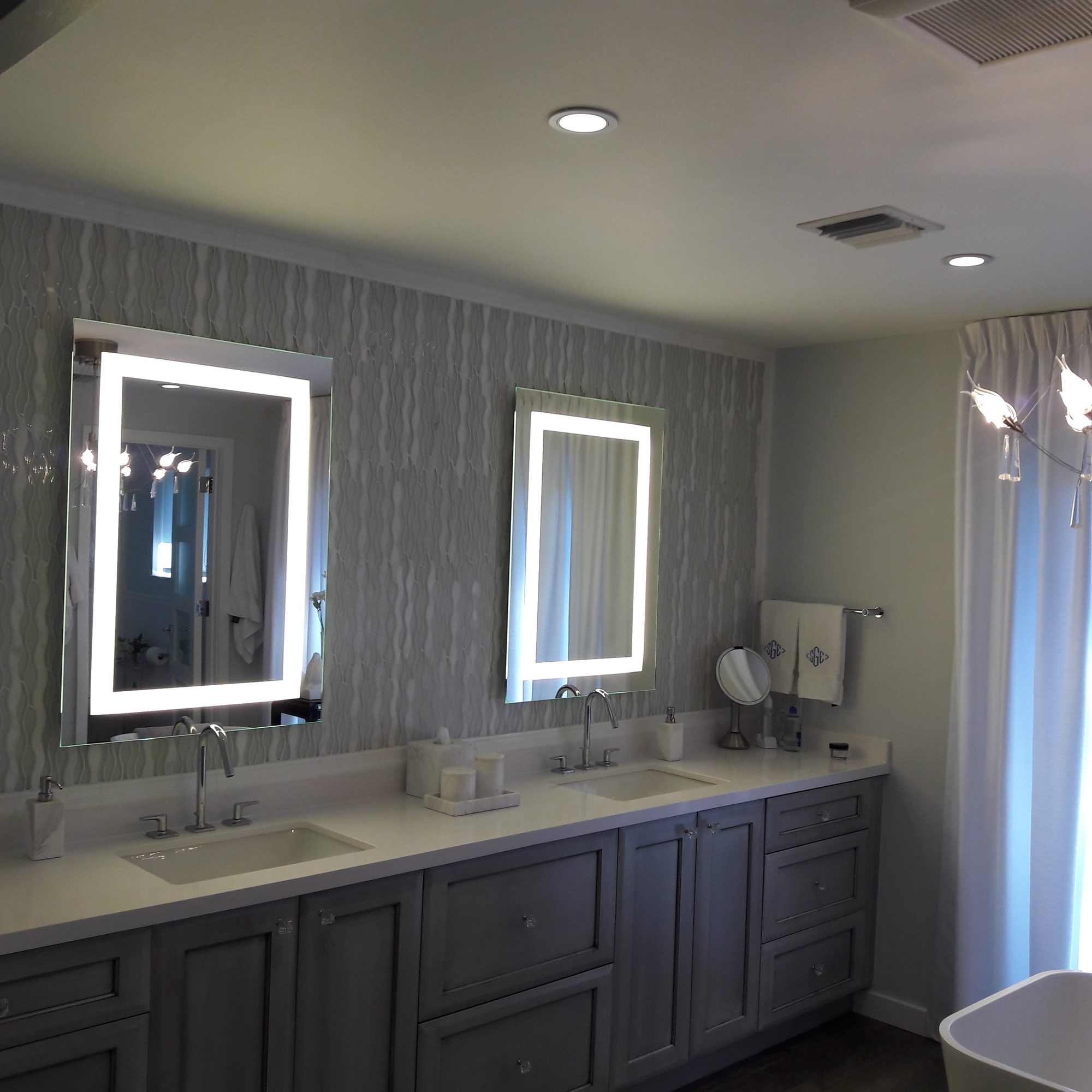 Mirrors project by Advanced Glass Industries in South Florida — photo 13