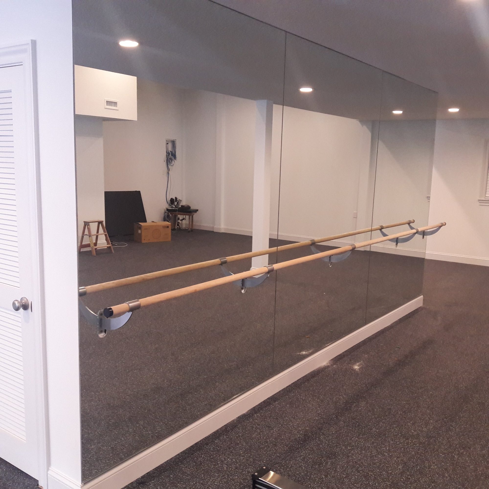 Mirrors project by Advanced Glass Industries in South Florida — photo 12