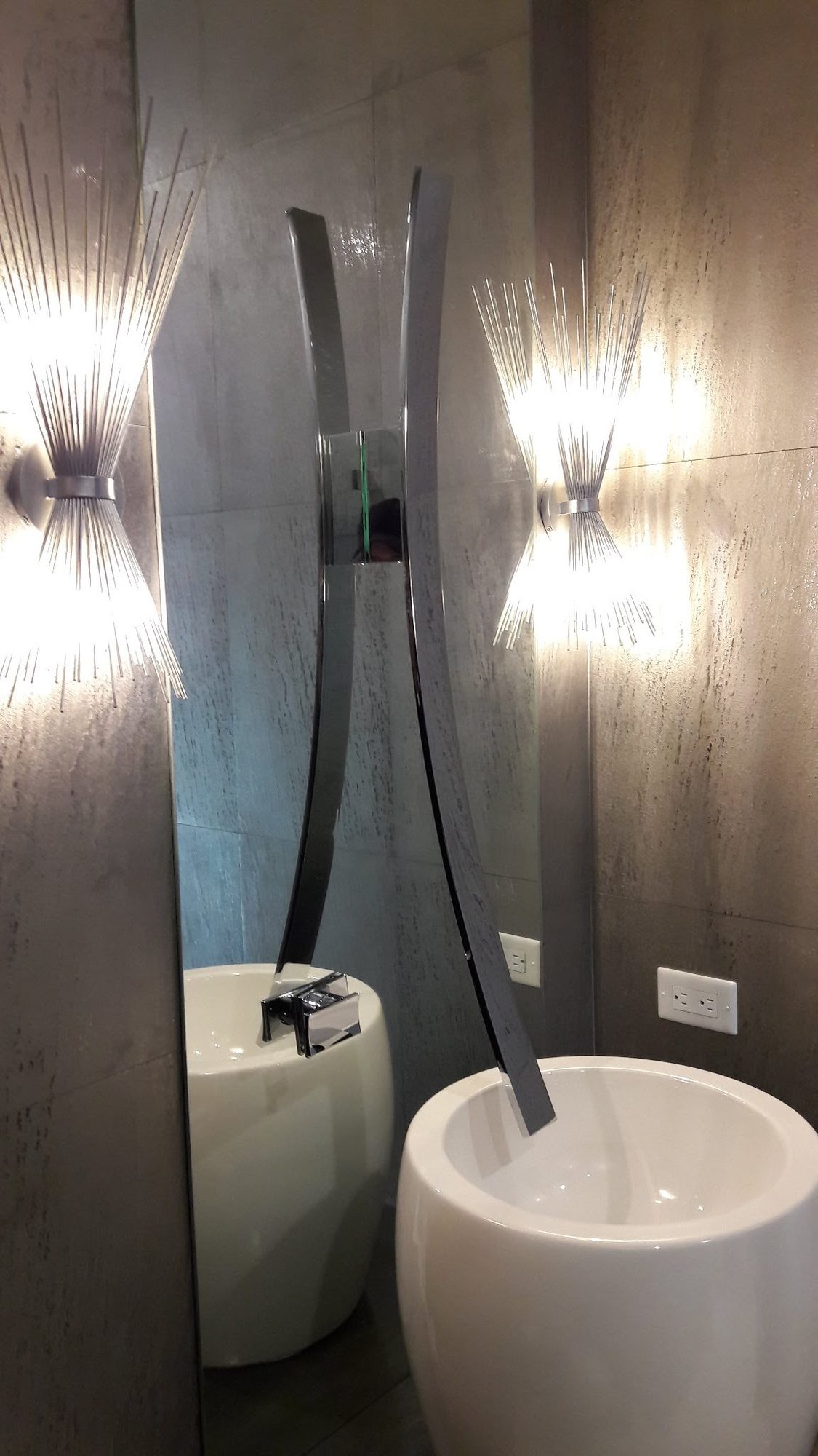 Mirrors project by Advanced Glass Industries in South Florida — photo 14