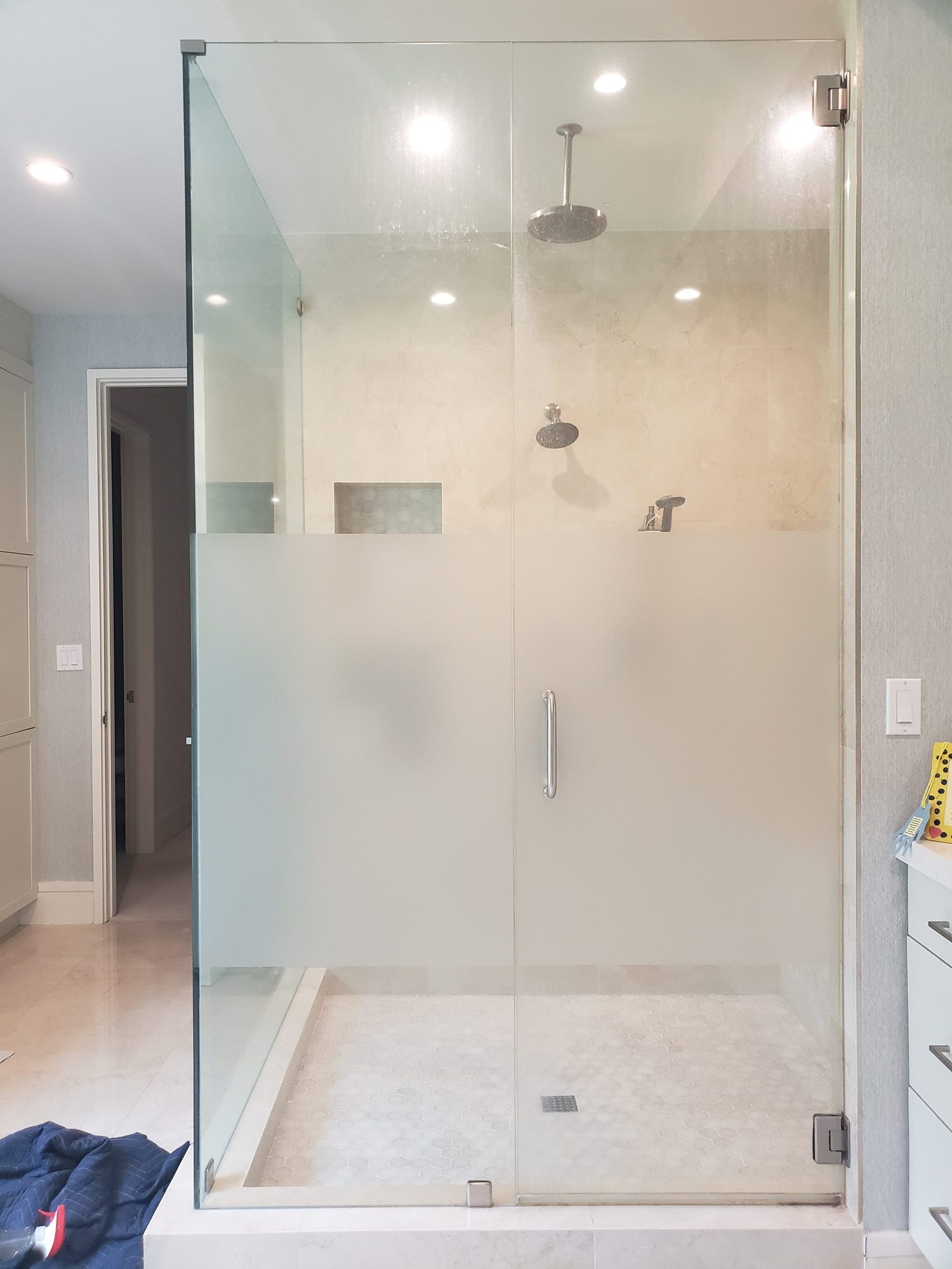 Frameless Shower & Tub Enclosures project by Advanced Glass Industries in South Florida — photo 55
